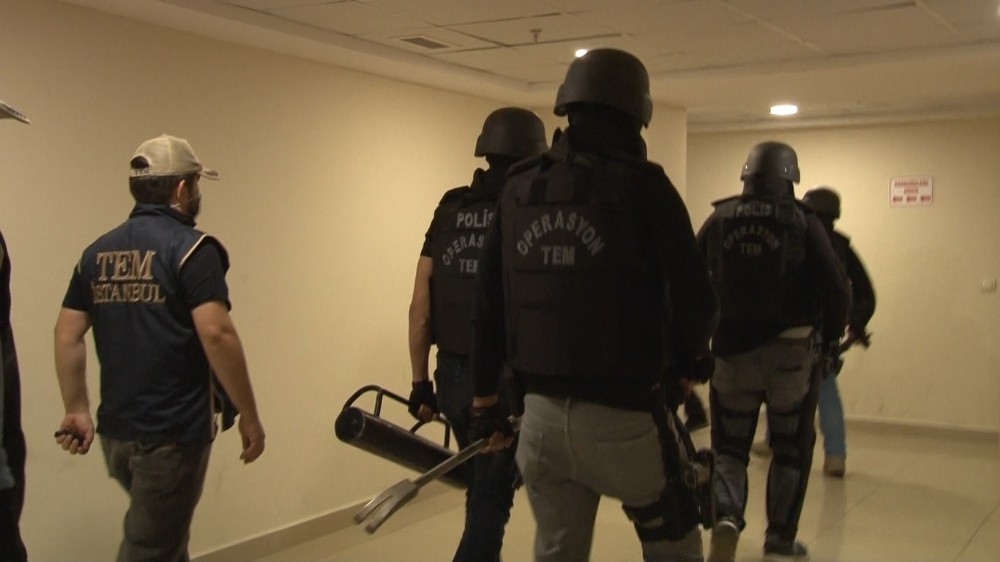 İstanbul’da radikal örgütlere gece yarısı operasyonu: 14 şüphelinin yakalanması için operasyon başlatıldı