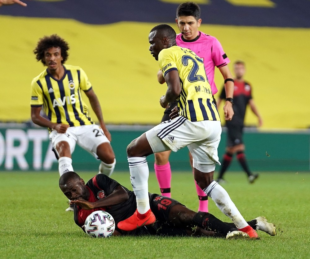 Süper Lig: Fenerbahçe: 2 – Fatih Karagümrük: 1 (Maç sonucu)