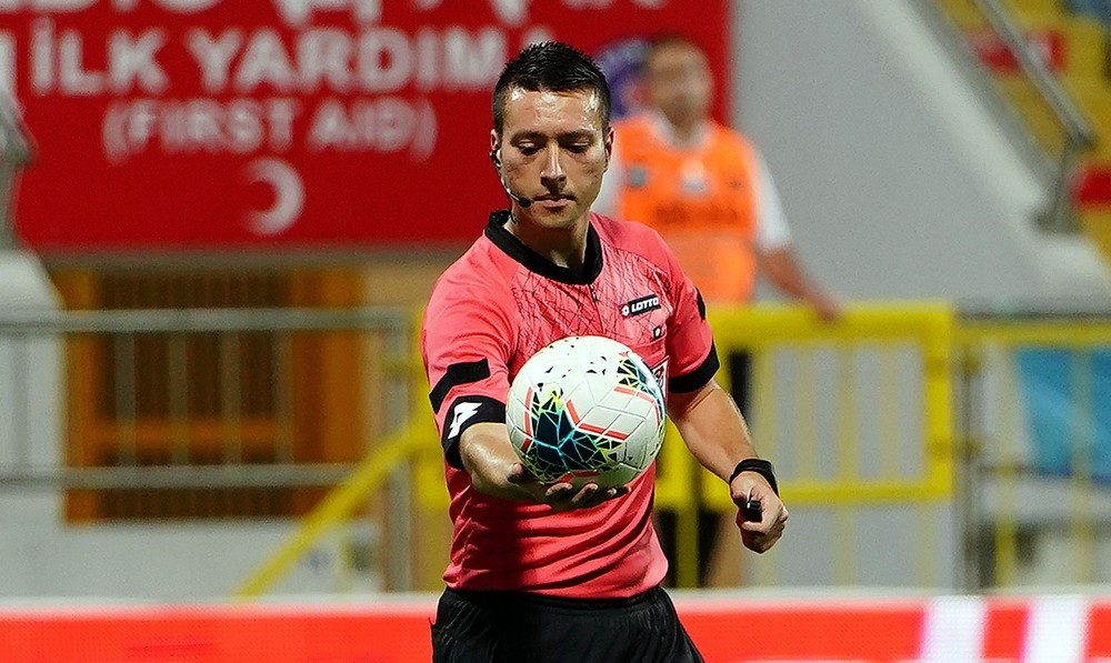 Trabzonspor-Başakşehir maçının VAR’ı Zorbay Küçük